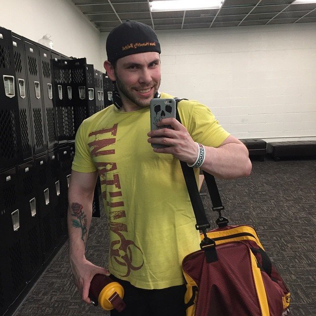 Nouveau t-shirt moulant à manches courtes pour homme – Fitness et musculation - Image 4