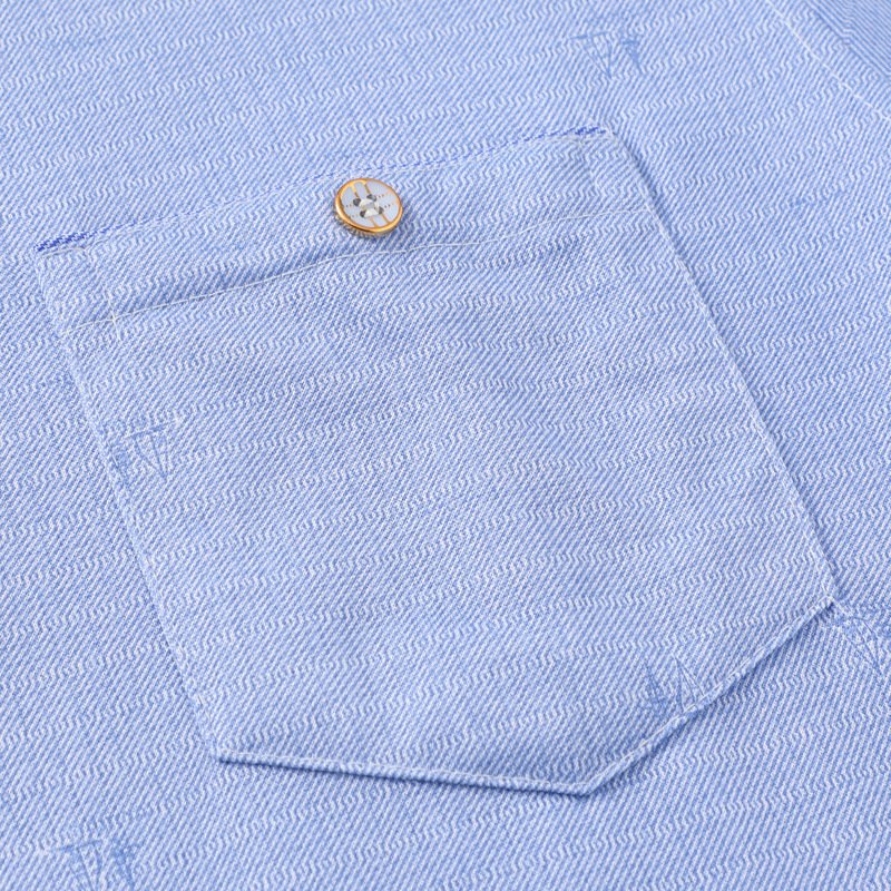 Papa porte un t-shirt à manches longues avec un col fin, adapté au printemps et à l'automne. - Image 5