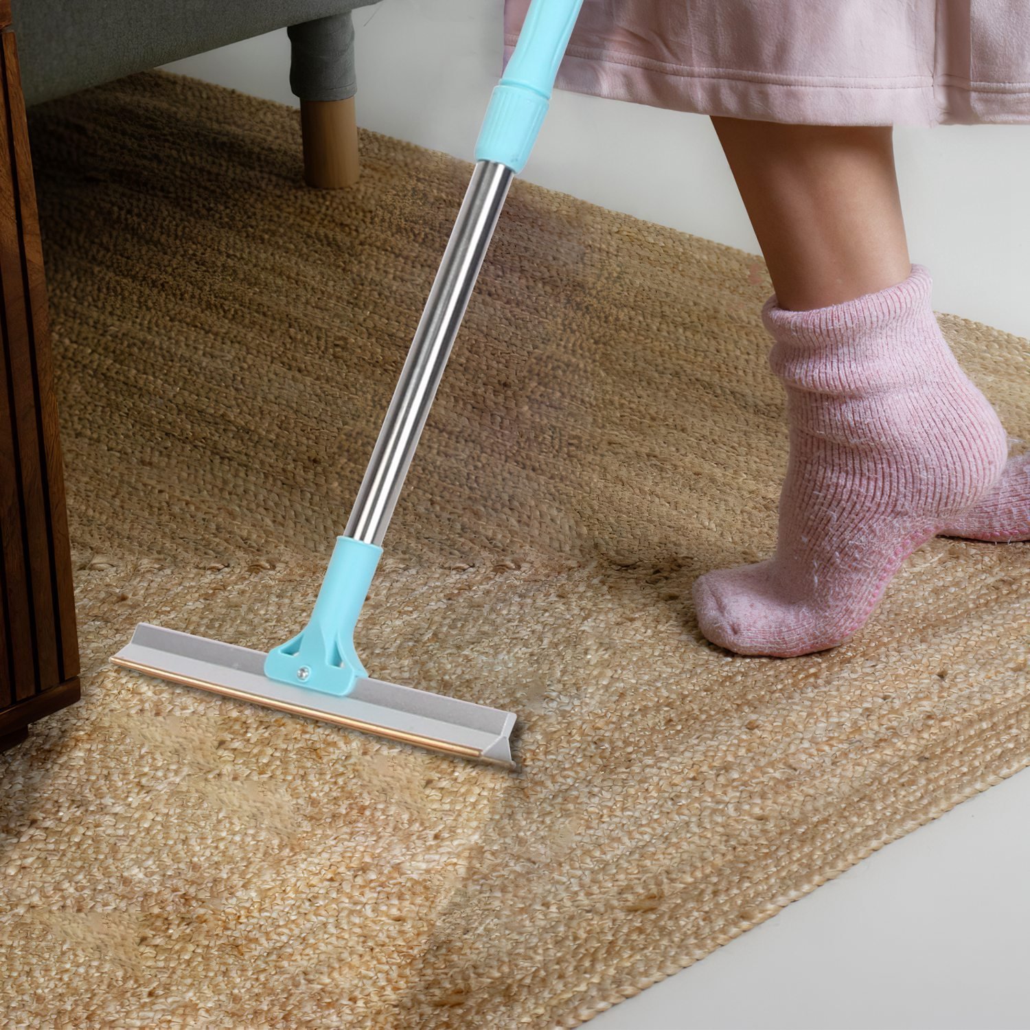 1 Râteau anti-poils pour animaux avec manche télescopique réglable (138 cm) – Grattoir multi-surfaces pour poils de chien et chat, adapté aux tapis, moquettes, vêtements et canapés. - Image 10
