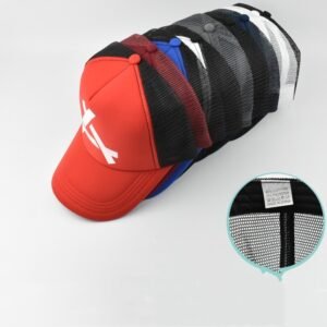 Casquette de loisirs en plein air pour homme : visière large, protection solaire et filet respirant.