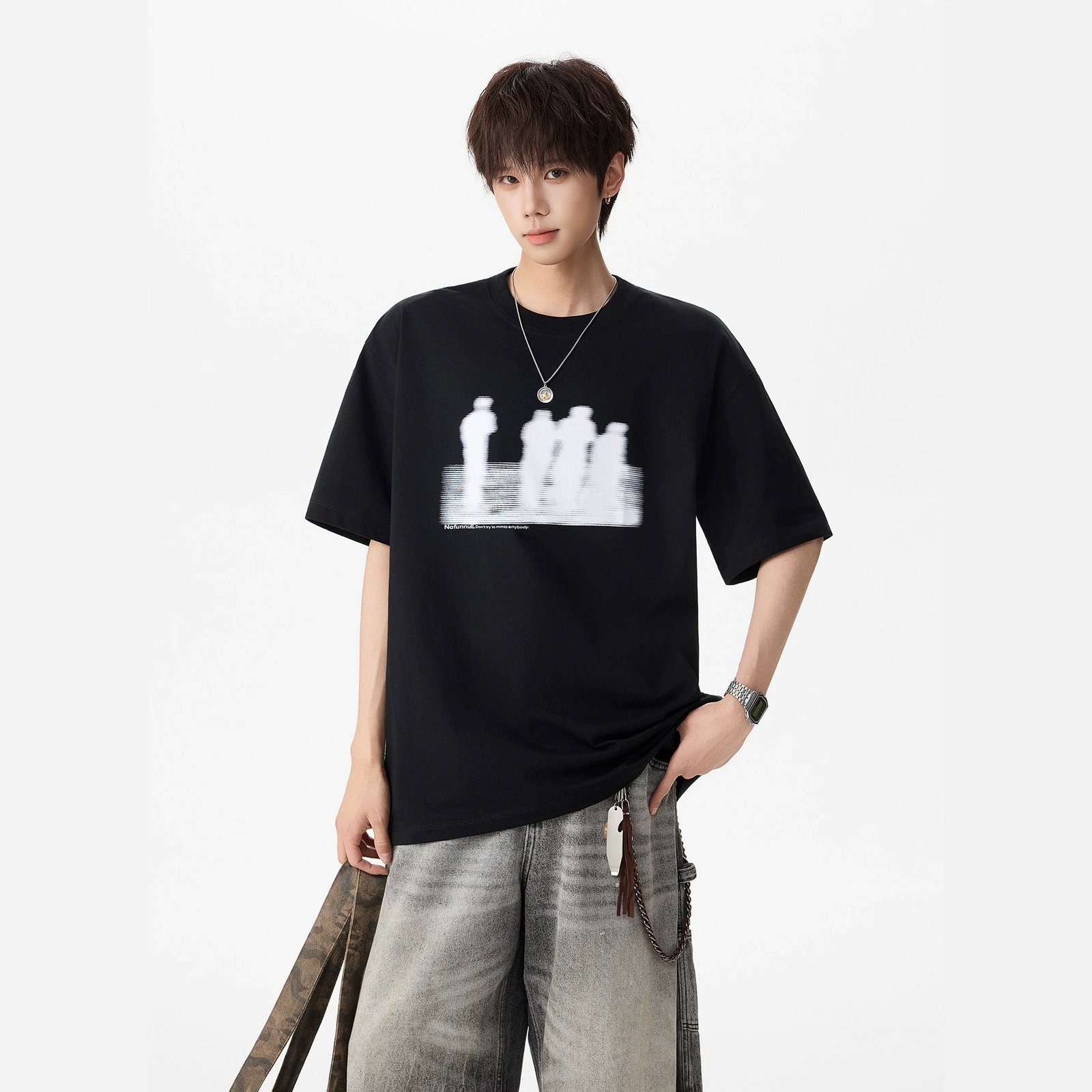 T-shirt blanc à manches courtes et imprimé pour homme - Image 4