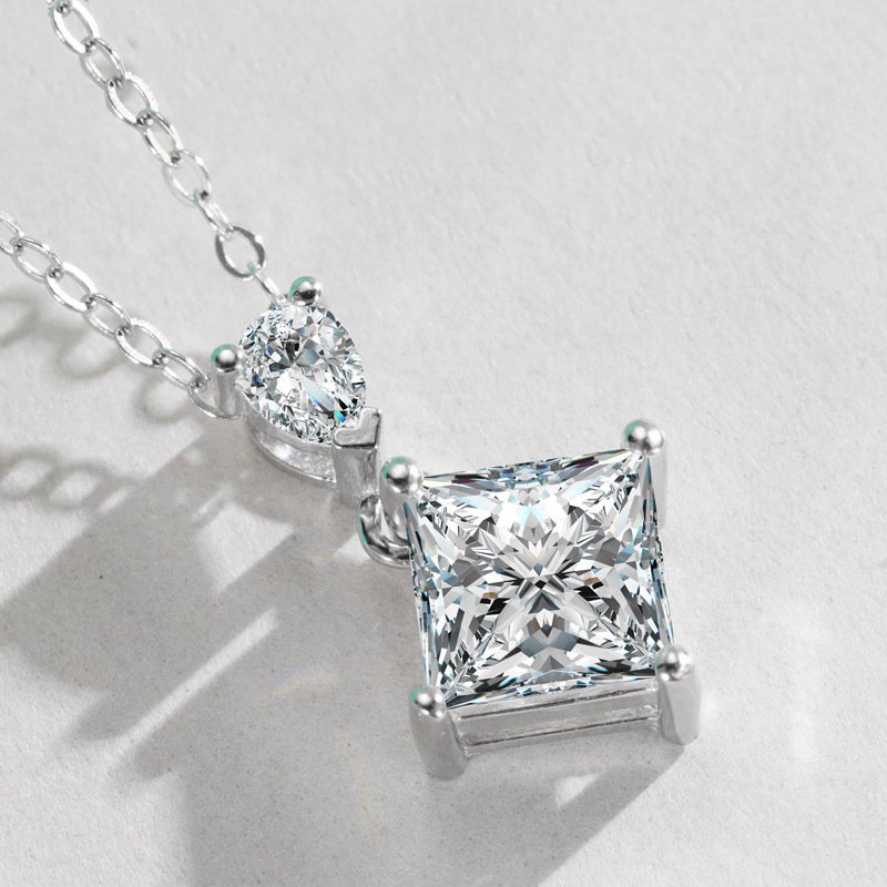Collier en argent sterling S925 avec deux pierres (tailles princesse et poire), pendentif en moissanite 1 ct (qualité D-VVS1), chaîne plaquée platine (40 et 45 cm), certifié GRA, livré en coffret cadeau (bijou pour femme) - Image 3