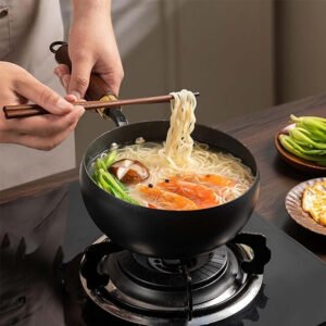 Wok en fer forgé à la main 24/28 cm non revêtu avec couvercle en bois pour induction et gaz