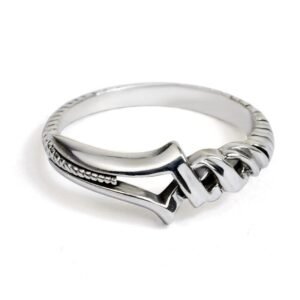 Bague moderne en métal et pierre avec ouverture en croix